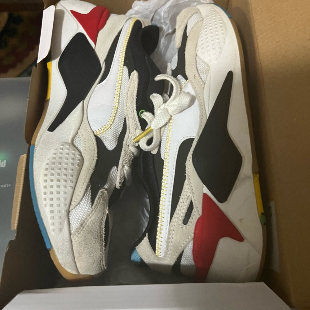 Puma White and Black Sneakers Sleek Design